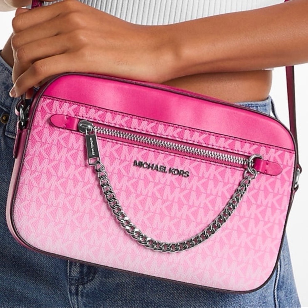 Michael Kors Jet Set Item Lg Ombré EW Signature ZP Chain XBody Logo
Dragonfruit